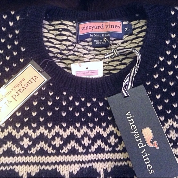 Vineyard Vines Fairisle Wool Whale Sweater in Navy and Cream - Picture 2 of 7